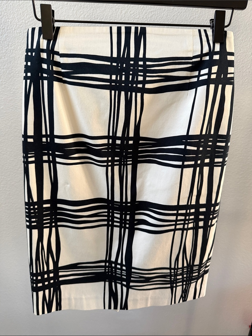 Express Black and White Graphic Plaid Pencil Skirt